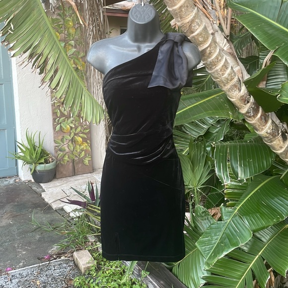 Honey and Rosie Dresses & Skirts - Honey and Rose asymmetric velvet dress with large satin bow shoulder